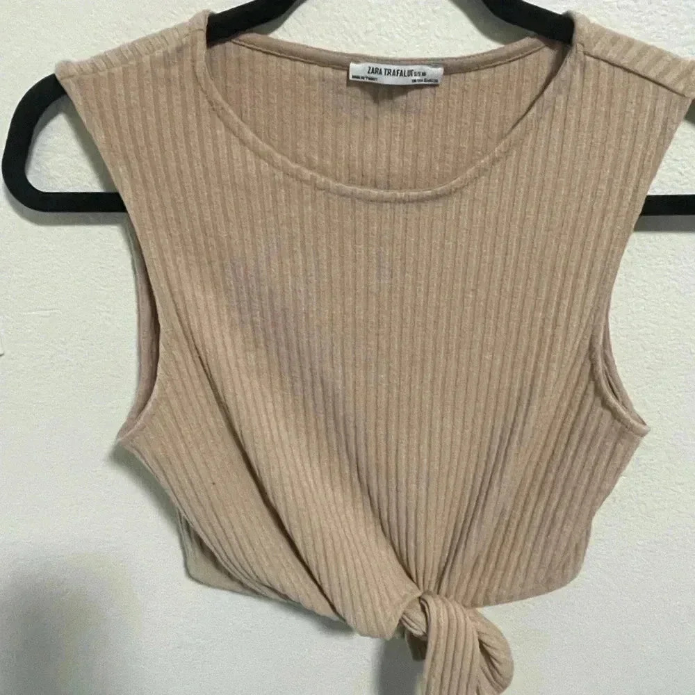 Zara trafaluc ribbed crop top with tie‎ size Small